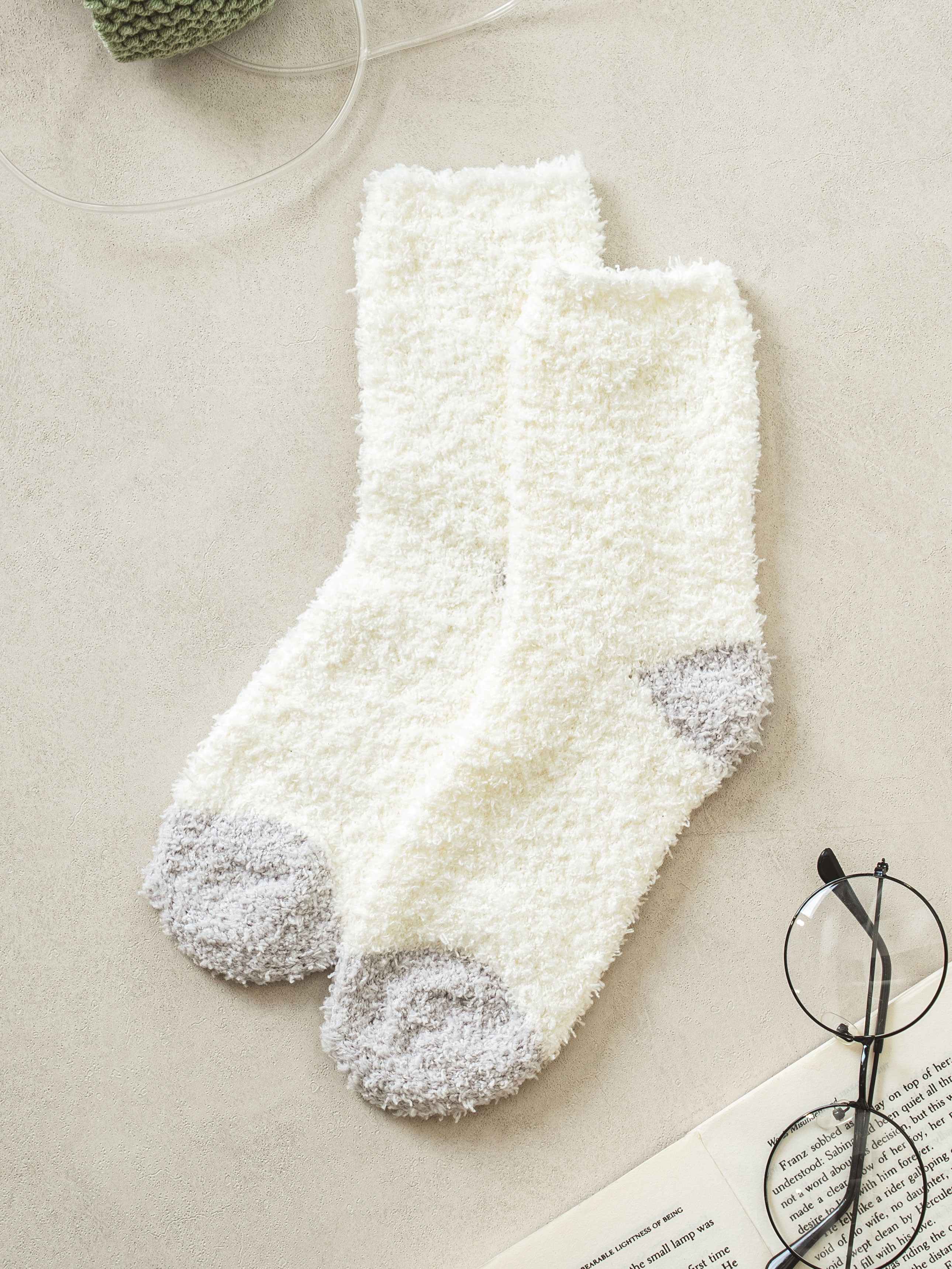 DAISO Women's Color Point Sleep Socks (White)