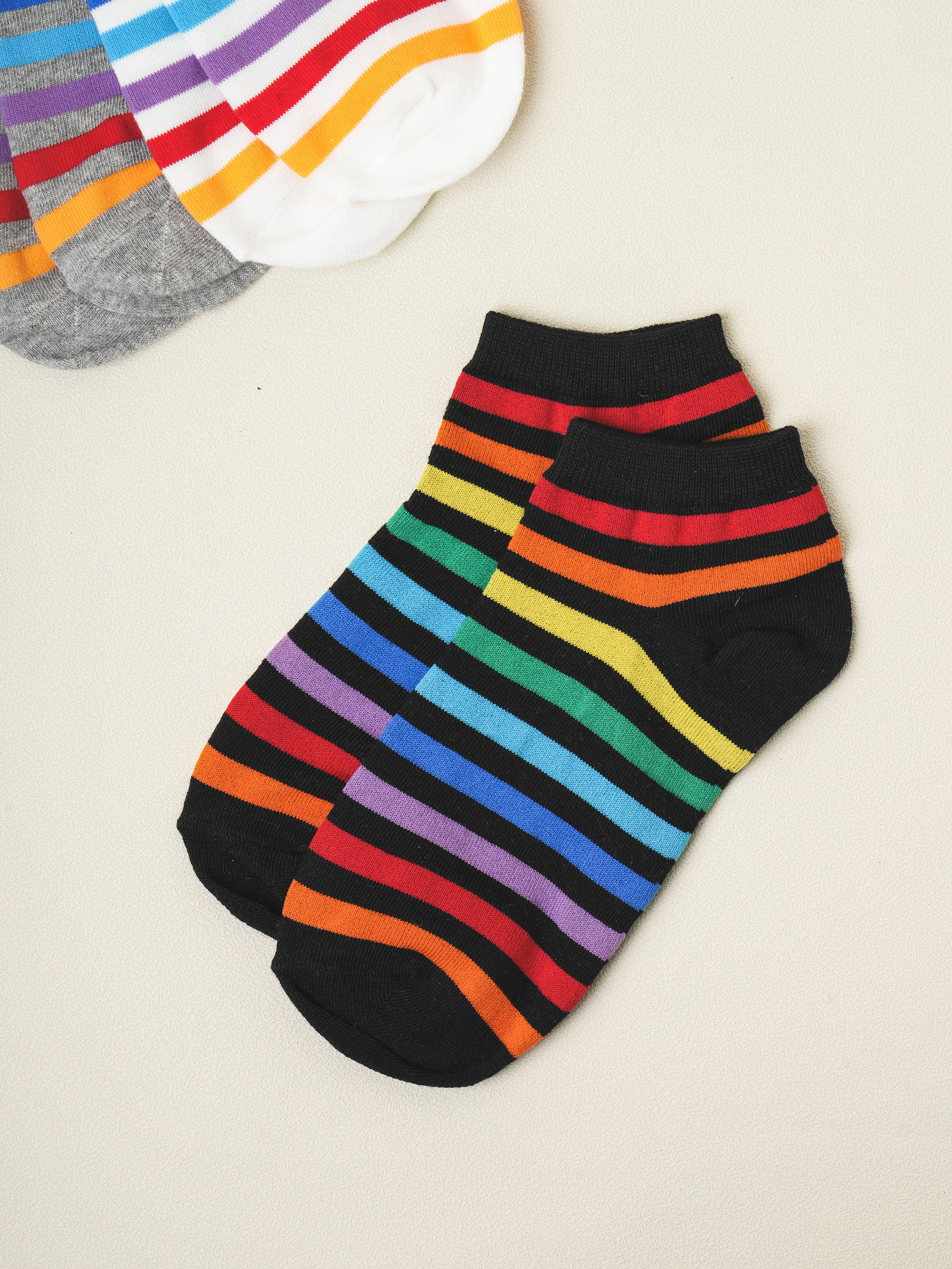 DAISO Rainbow socks