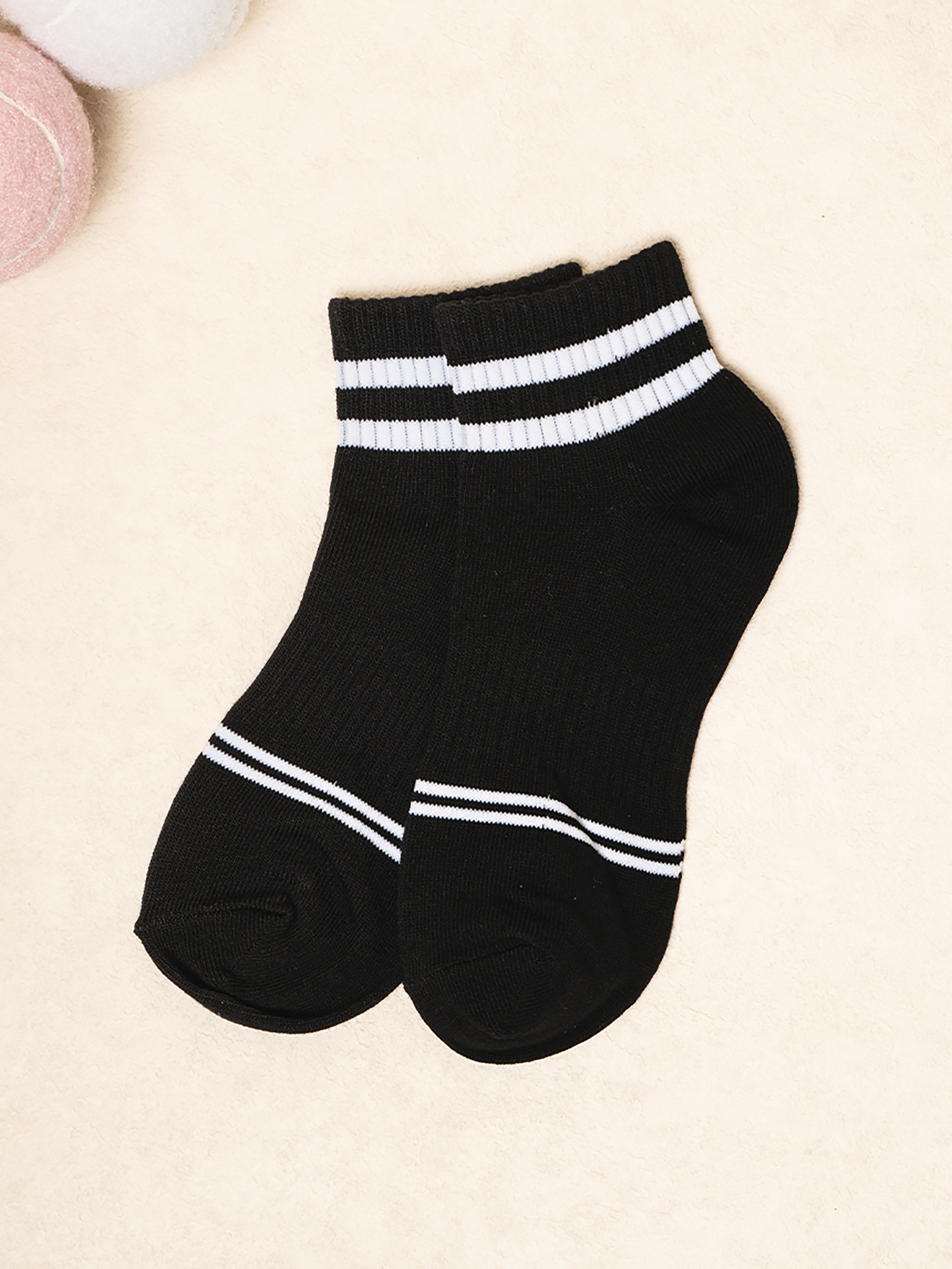 DAISO Women's Running Short Socks (Black)