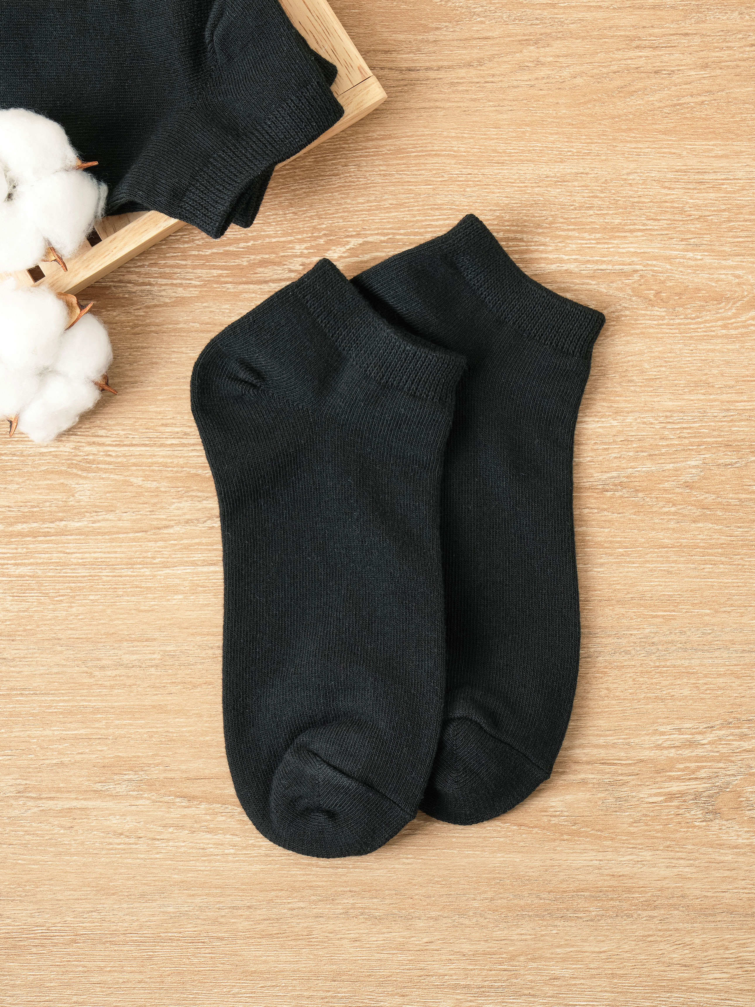 DAISO Women's Basic Short Socks (Black)