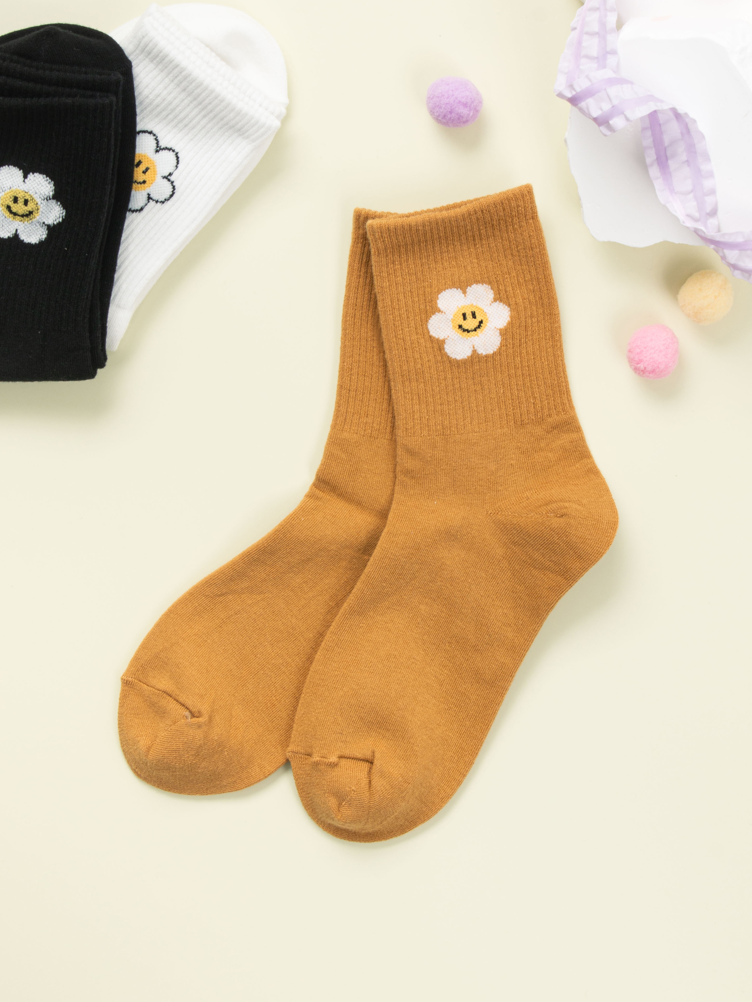 DAISO Women's Fashion Socks (Flower)