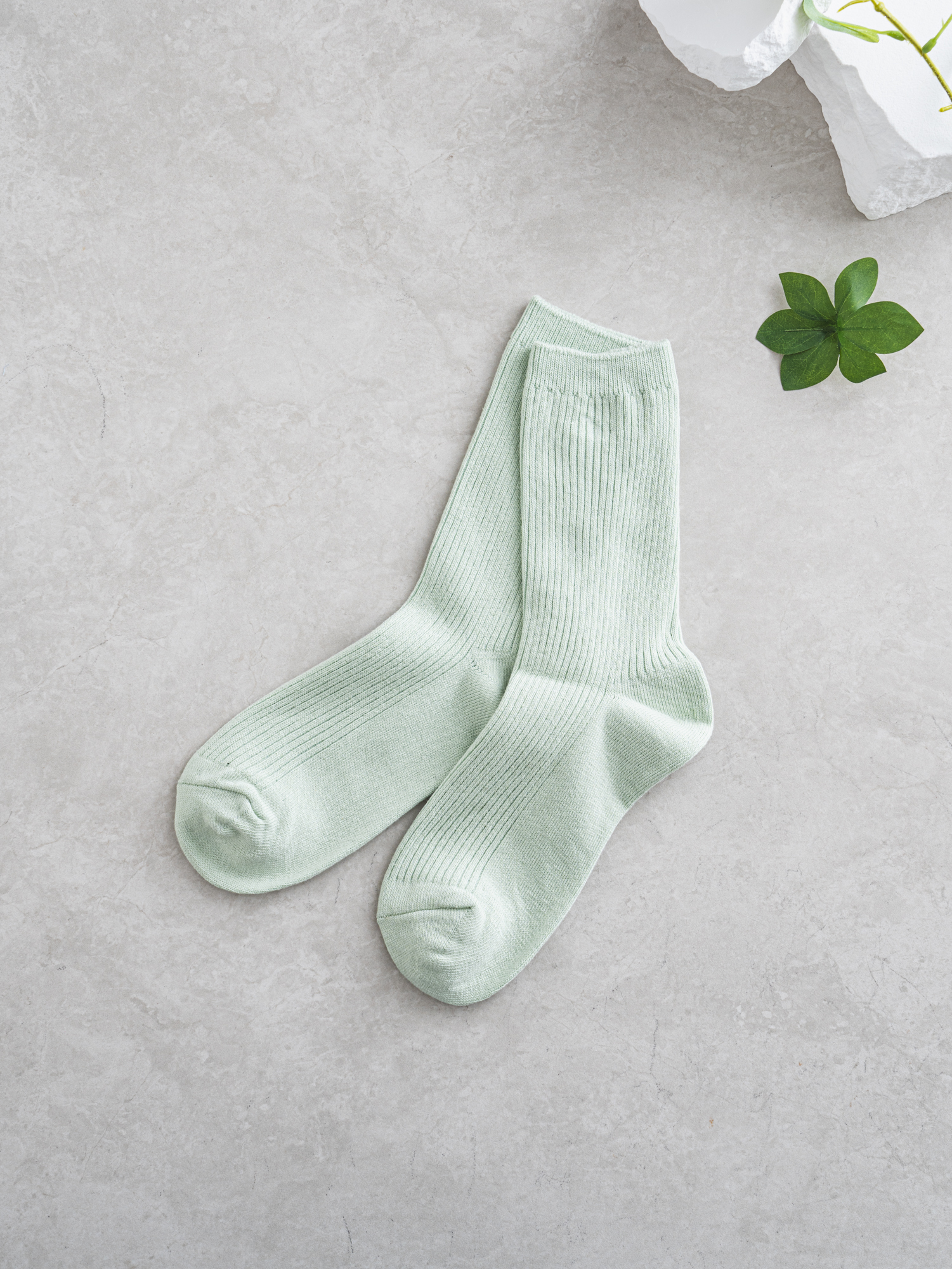 DAISO Women's Corrugated Long Socks (Green)