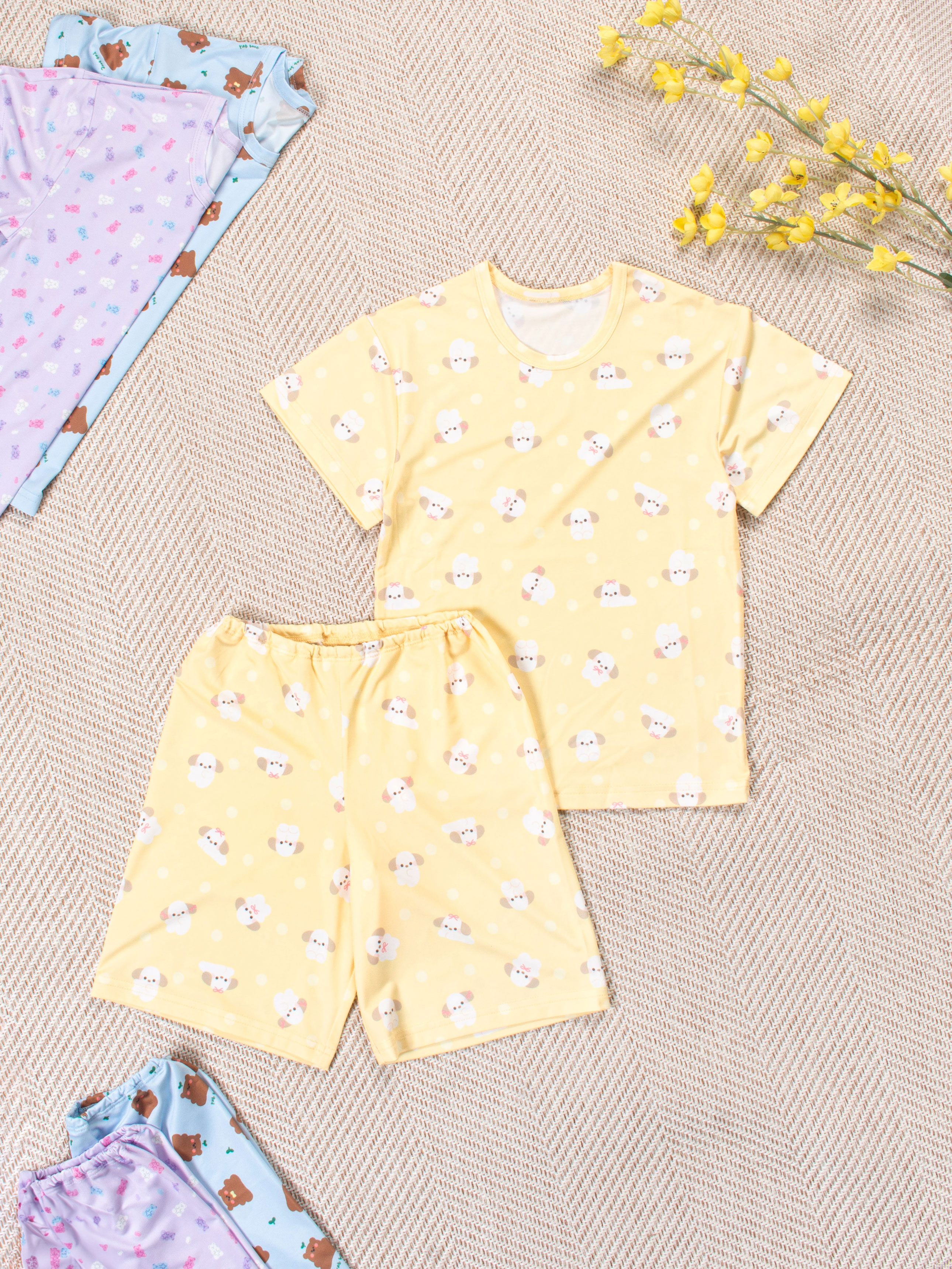 DAISO Kids Short Sleeves and Shorts Set (120)