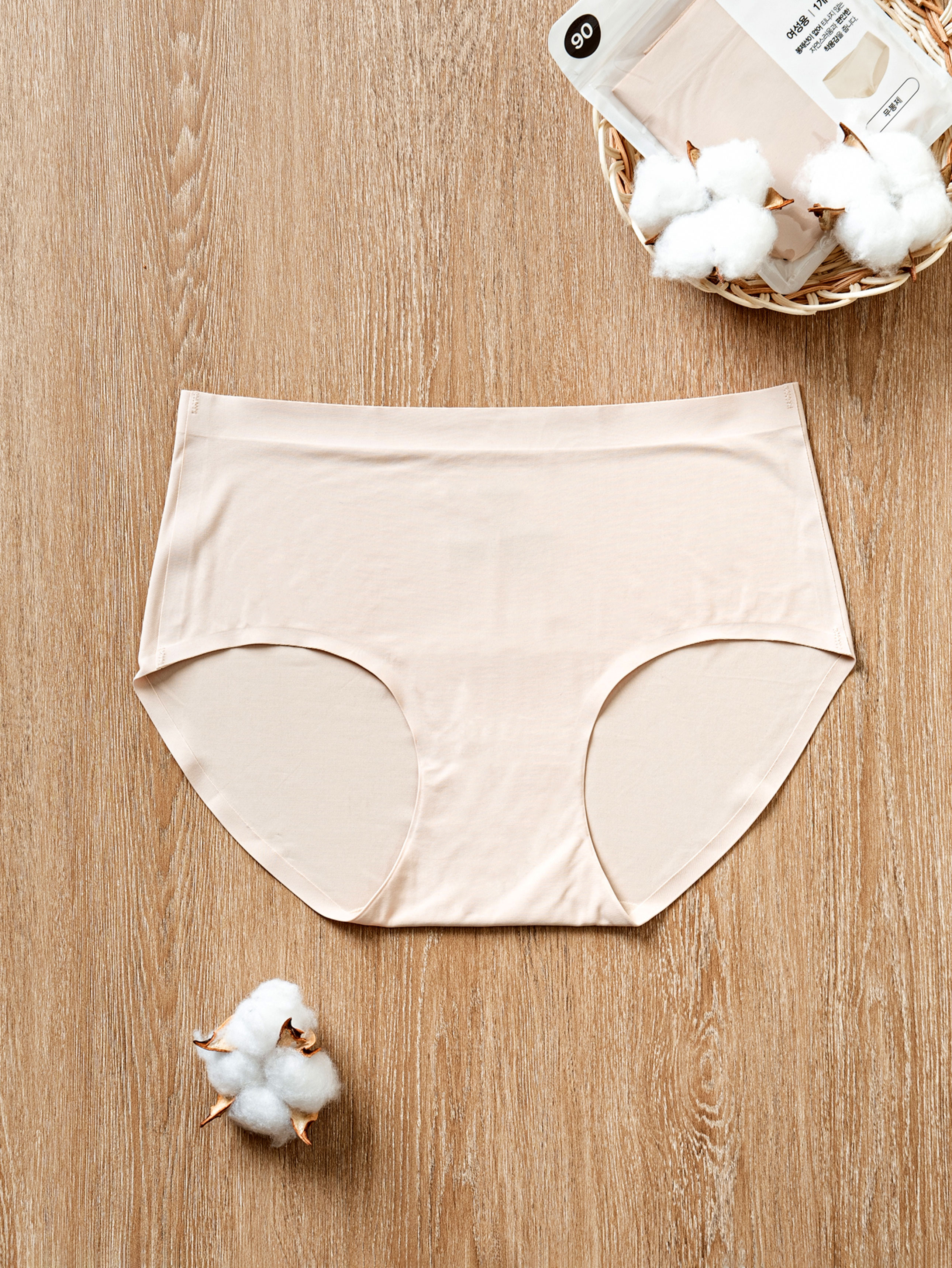 DAISO Pandora Seamless Panties (Skin/90)