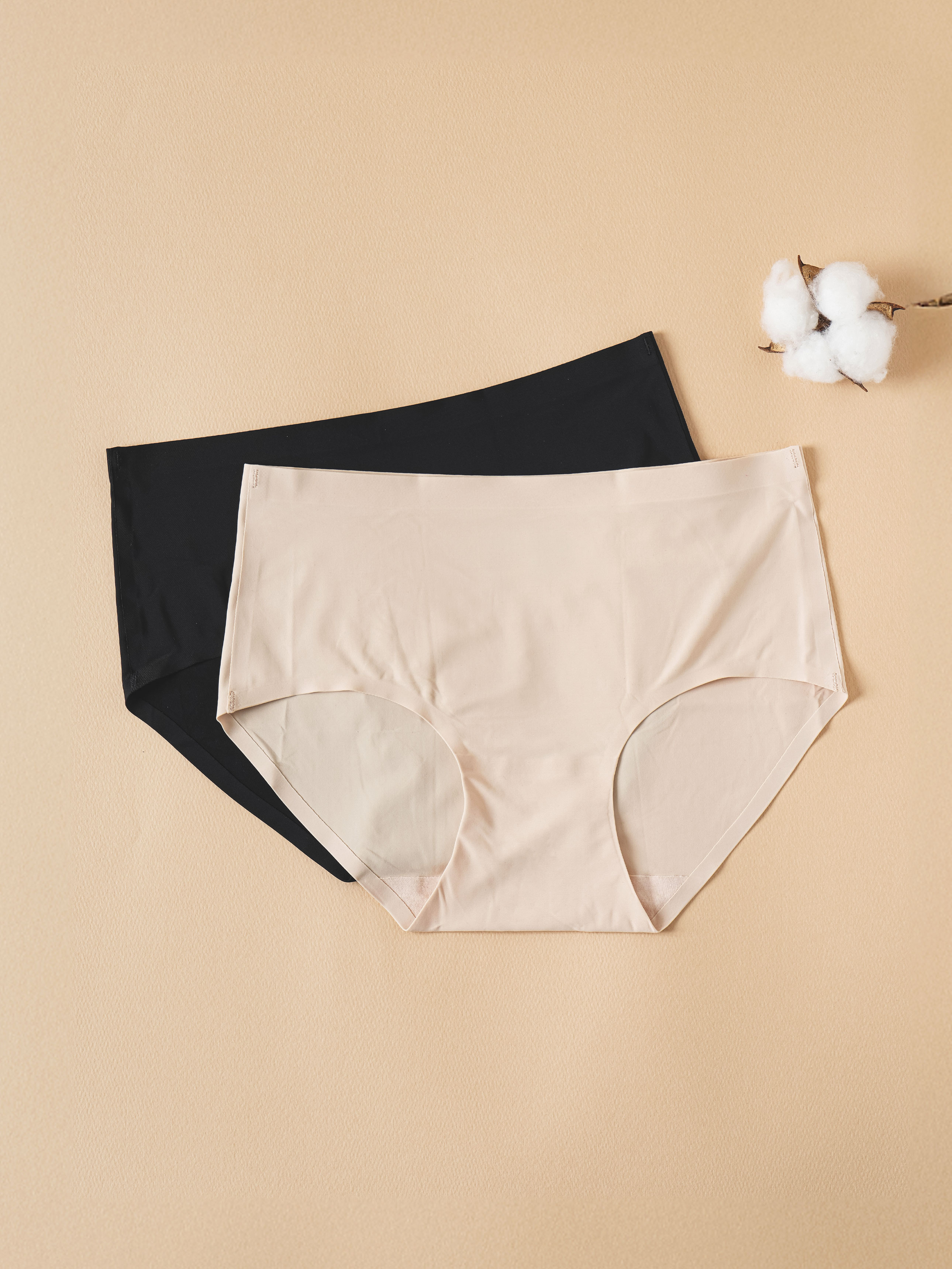 DAISO Women's Seamless Panties (90)