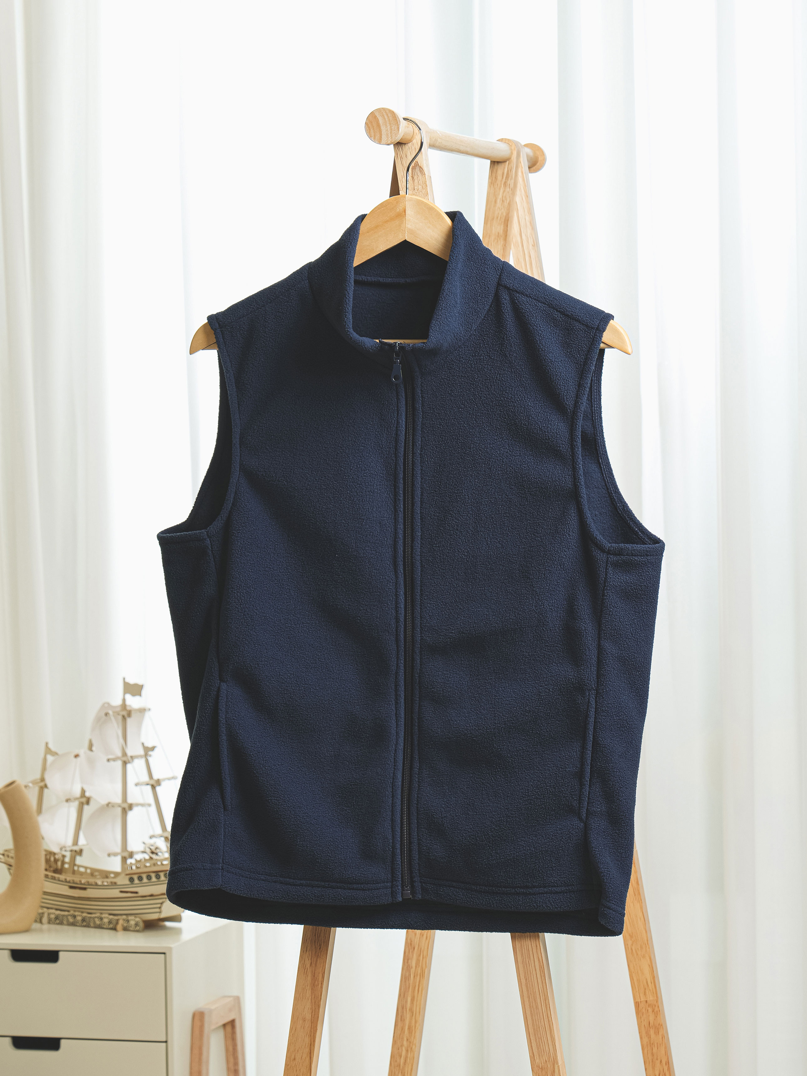 DAISO Basic Fleece Vest (M/Navy)