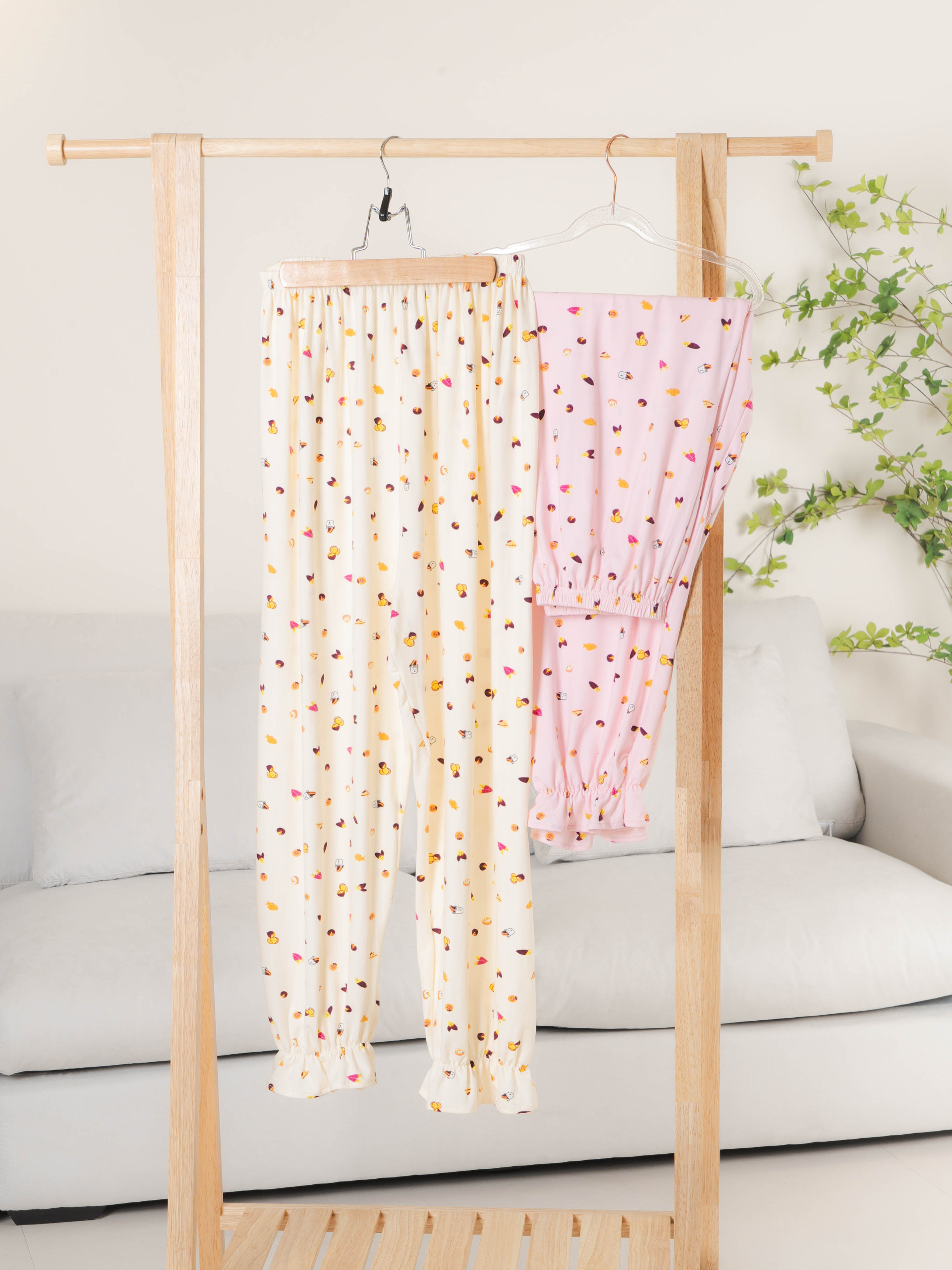 DAISO Author Collaboration 3_Shin Eo-ma-kang_Sleep Body Pants