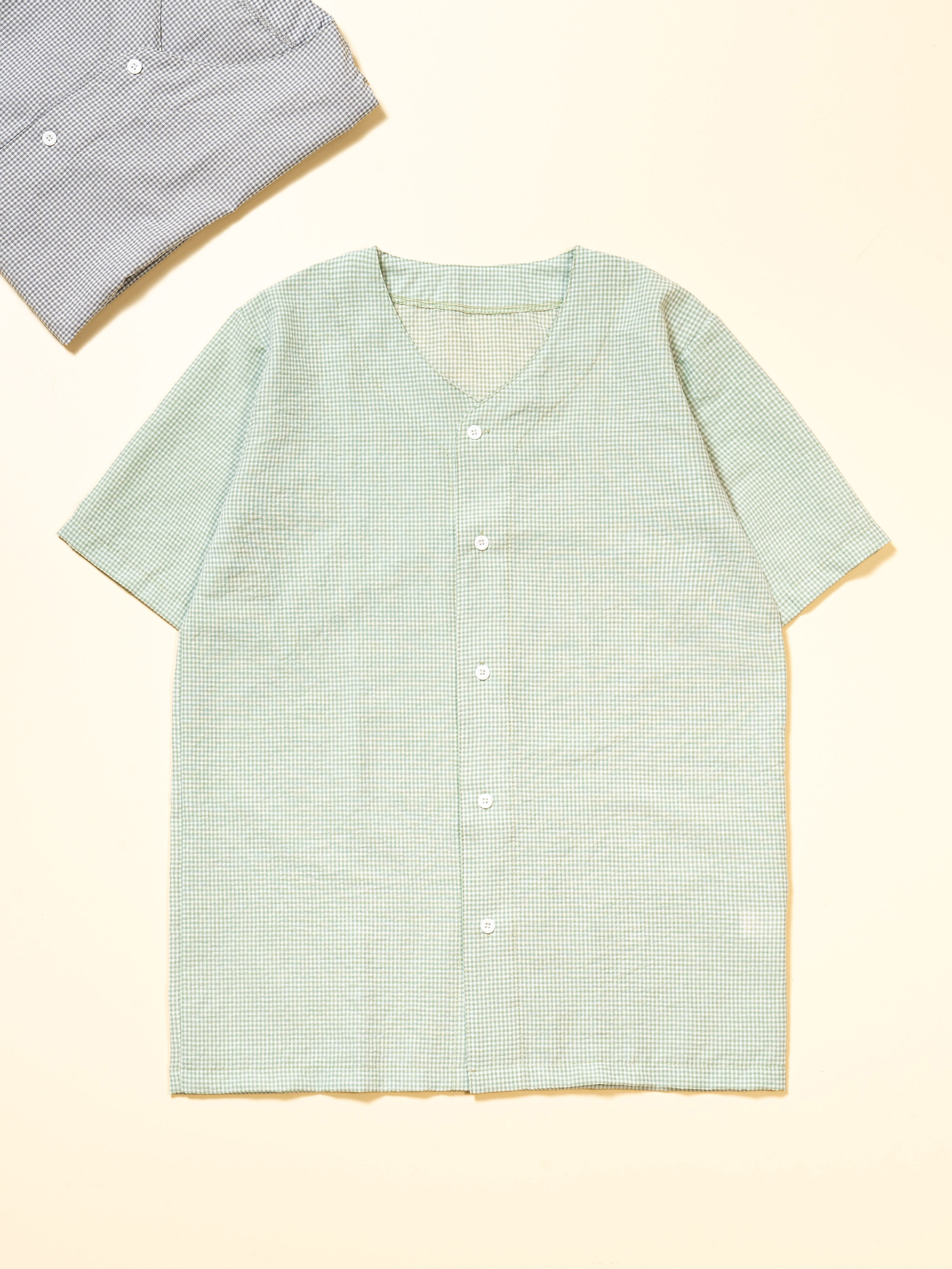 DAISO Seersucker no-collar button top (M)