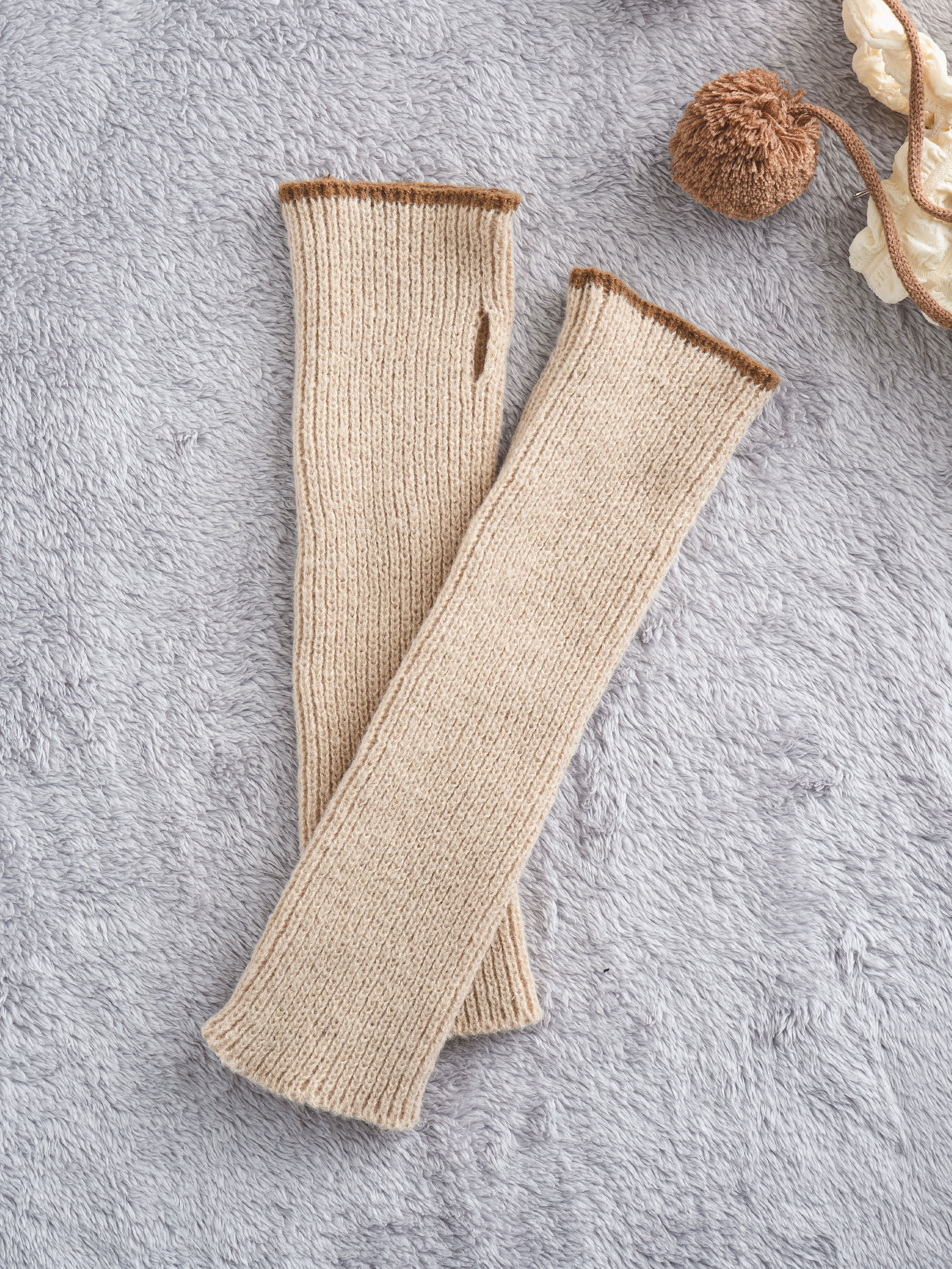 DAISO Basic Long Arm Warmer (Beige)