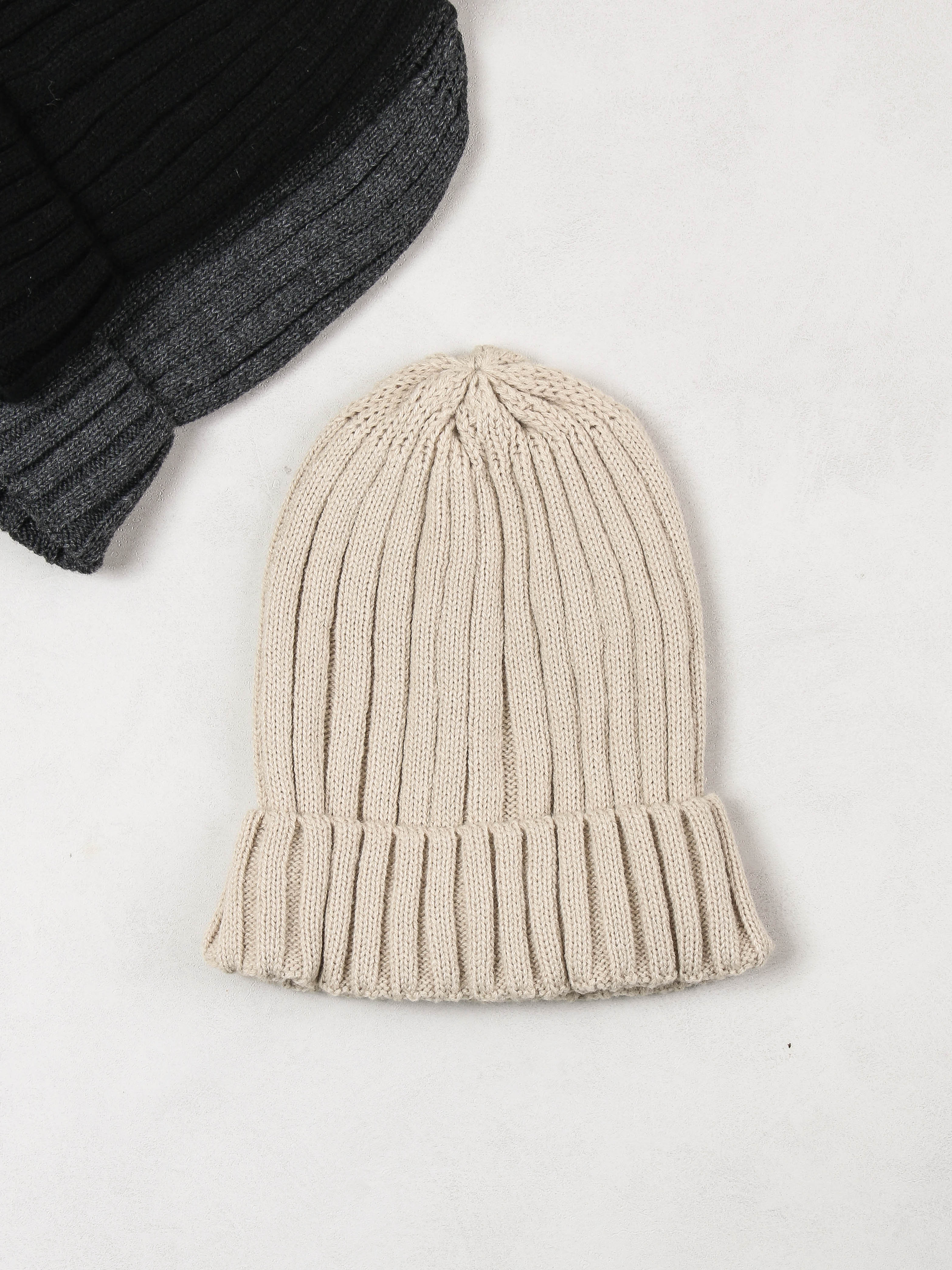 DAISO Solid Color Corrugated Beanie