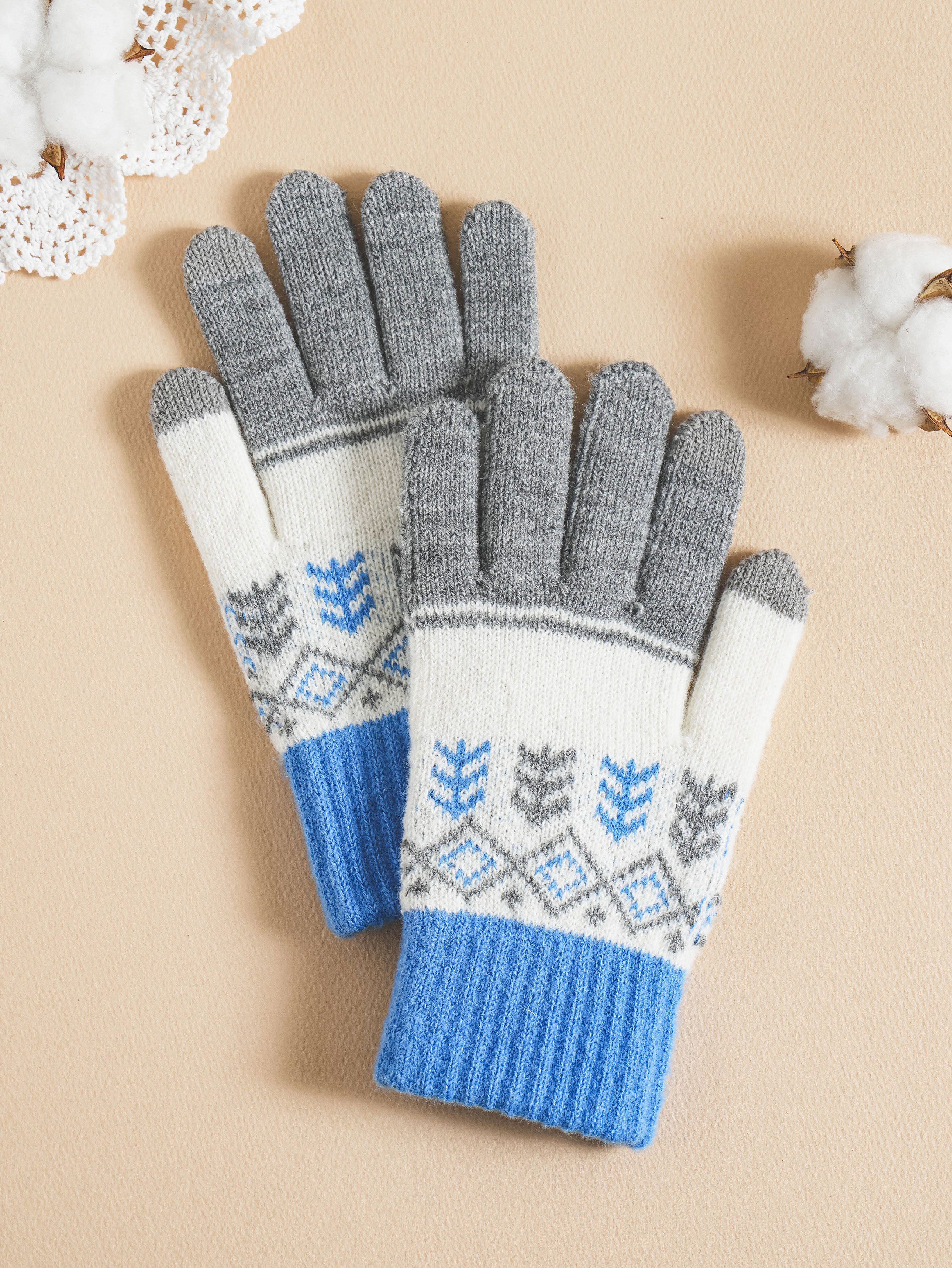 DAISO Snowflake Line Knit Gloves (White)