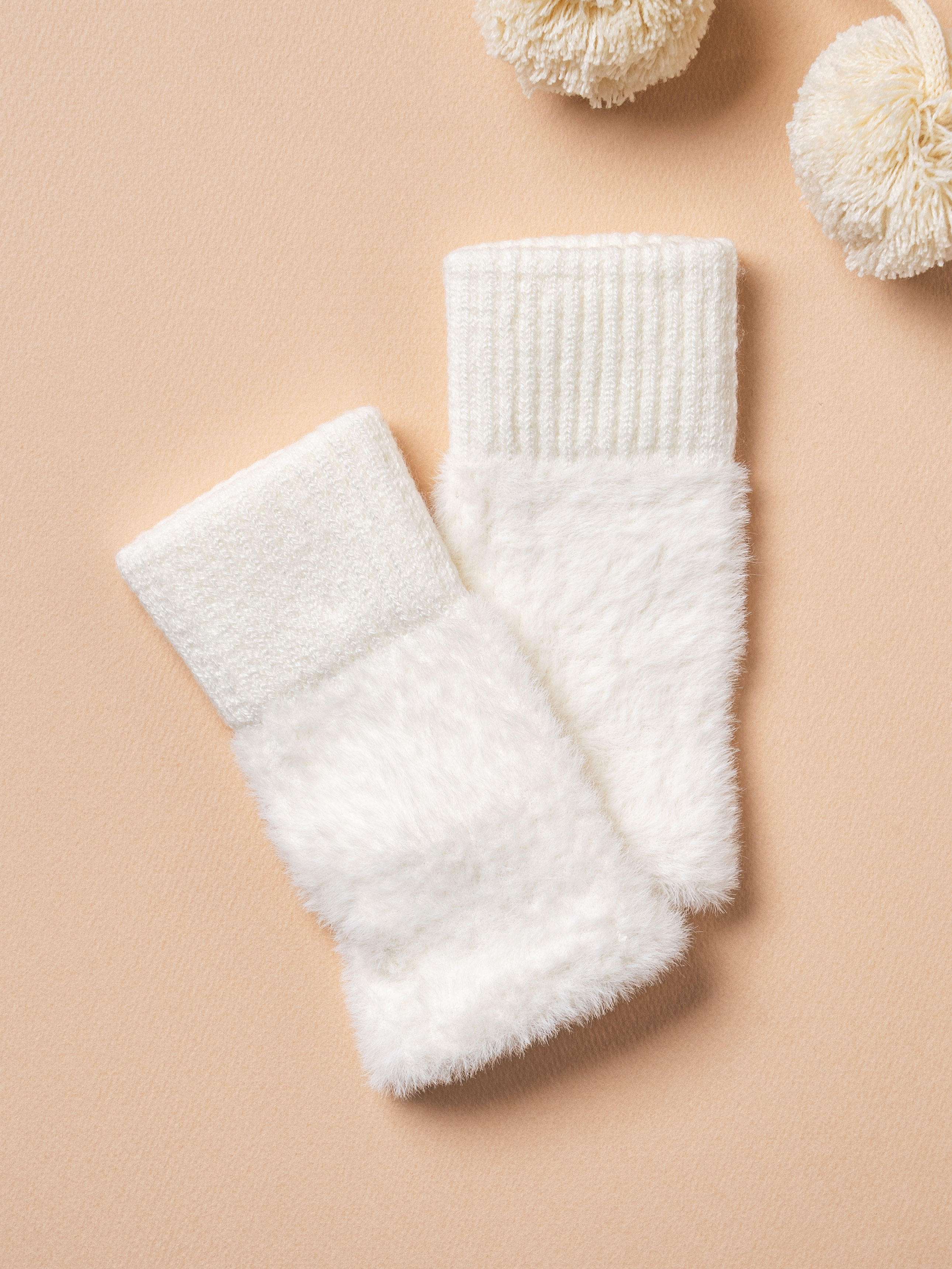 DAISO Fur Hand Warmer (Ivory)