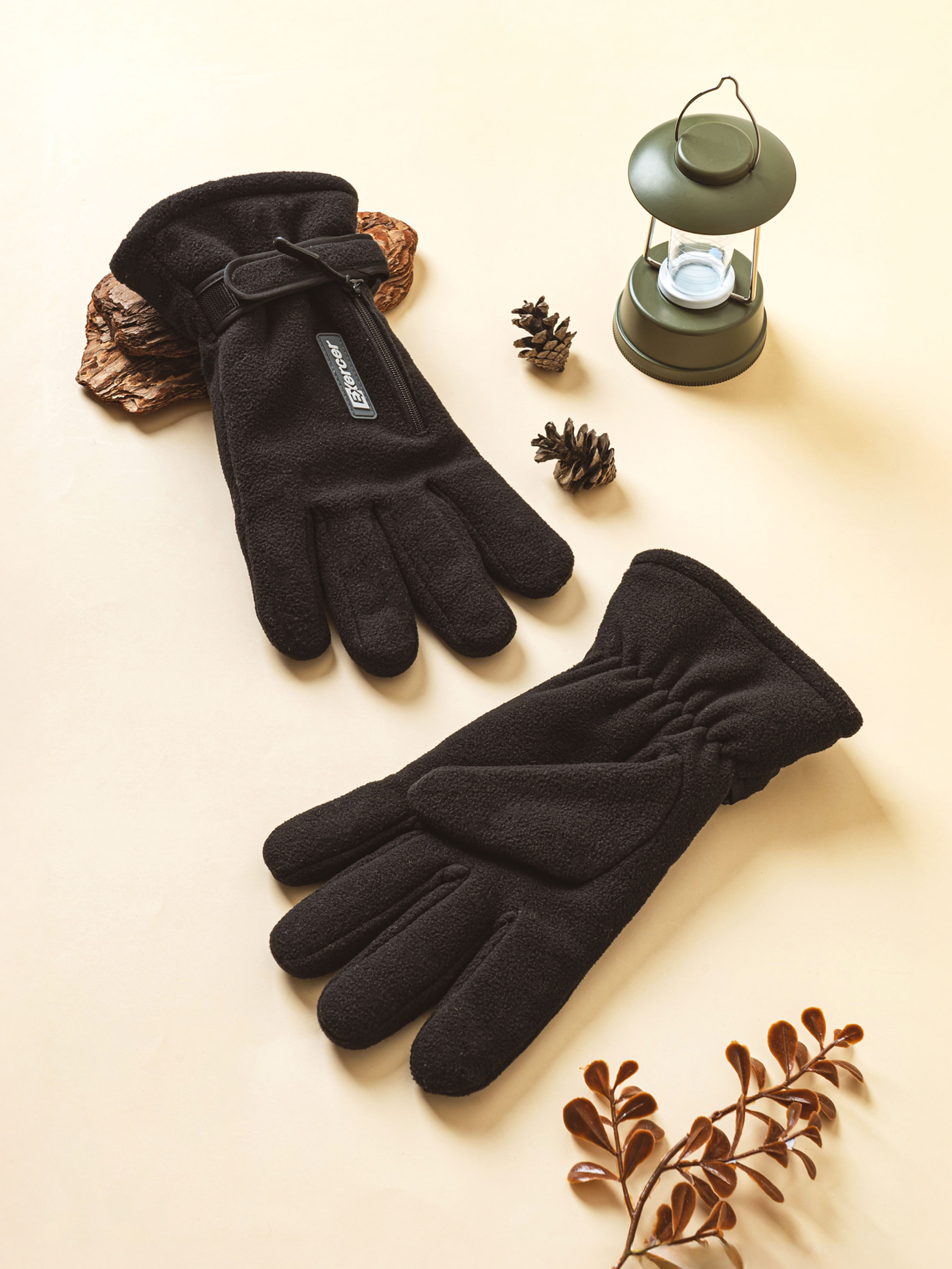 DAISO Zipper storage one-point gloves (Black)