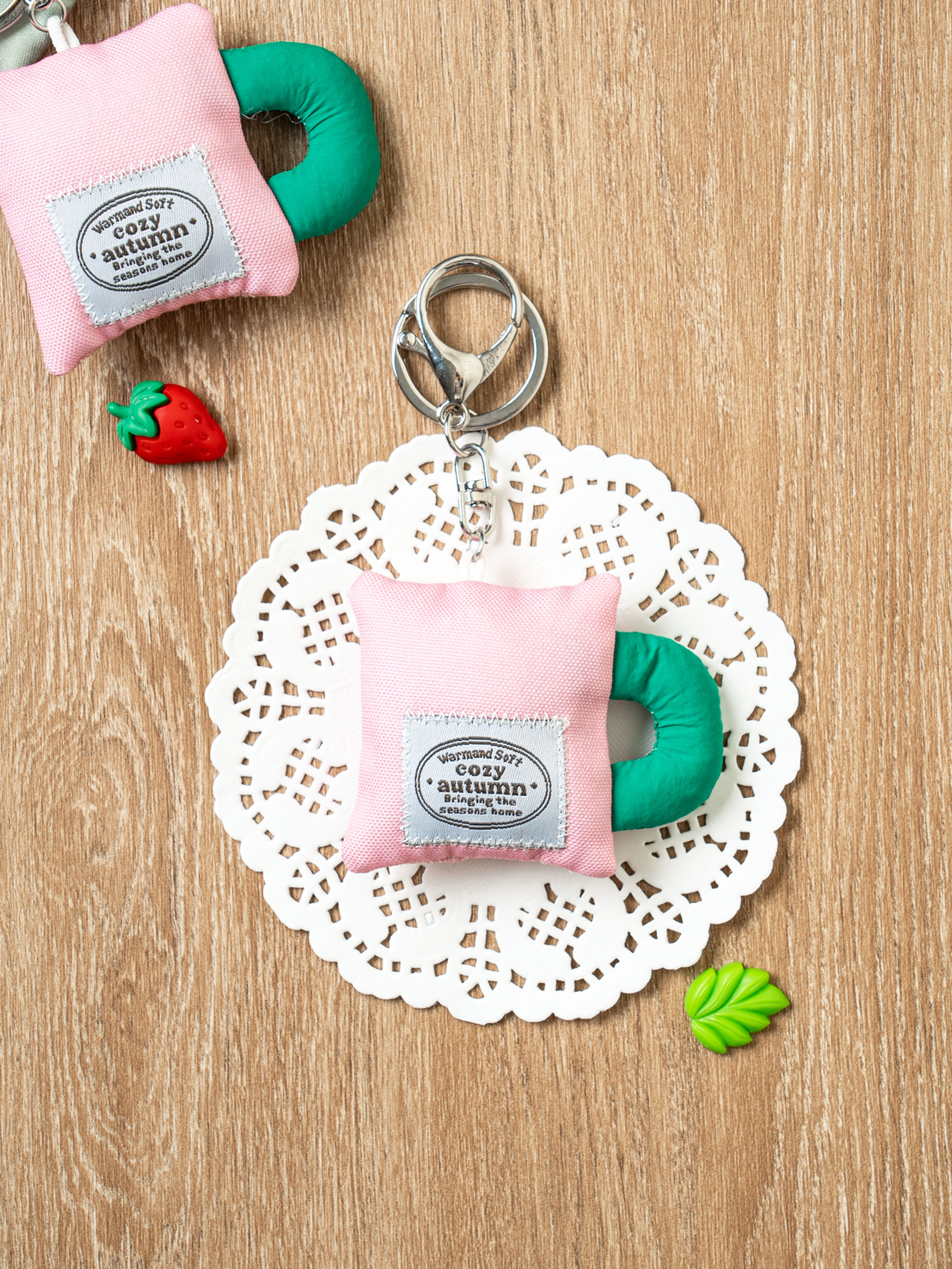 DAISO Cozy-A-Tum_Mug-Shaped Keyring