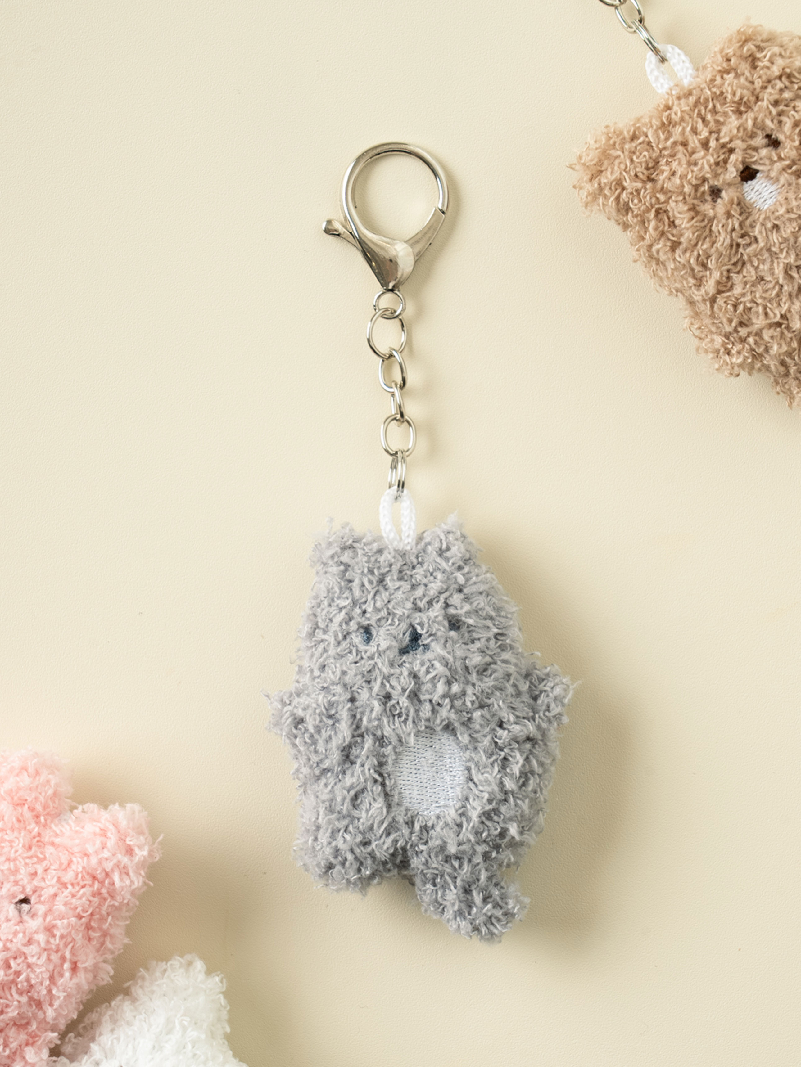 DAISO Embroidered animal mini keyring