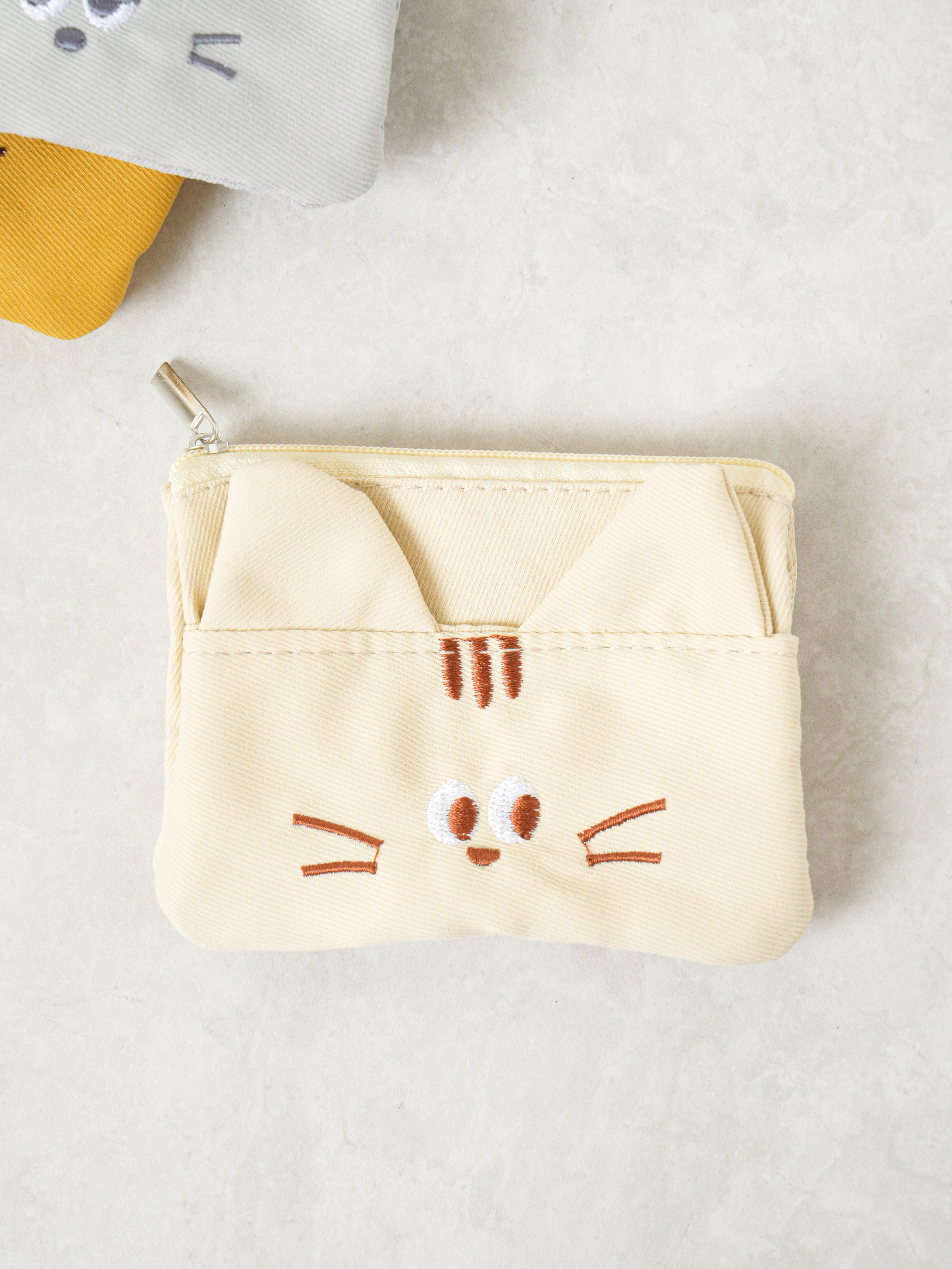 DAISO Animal Shape Folding Pouch