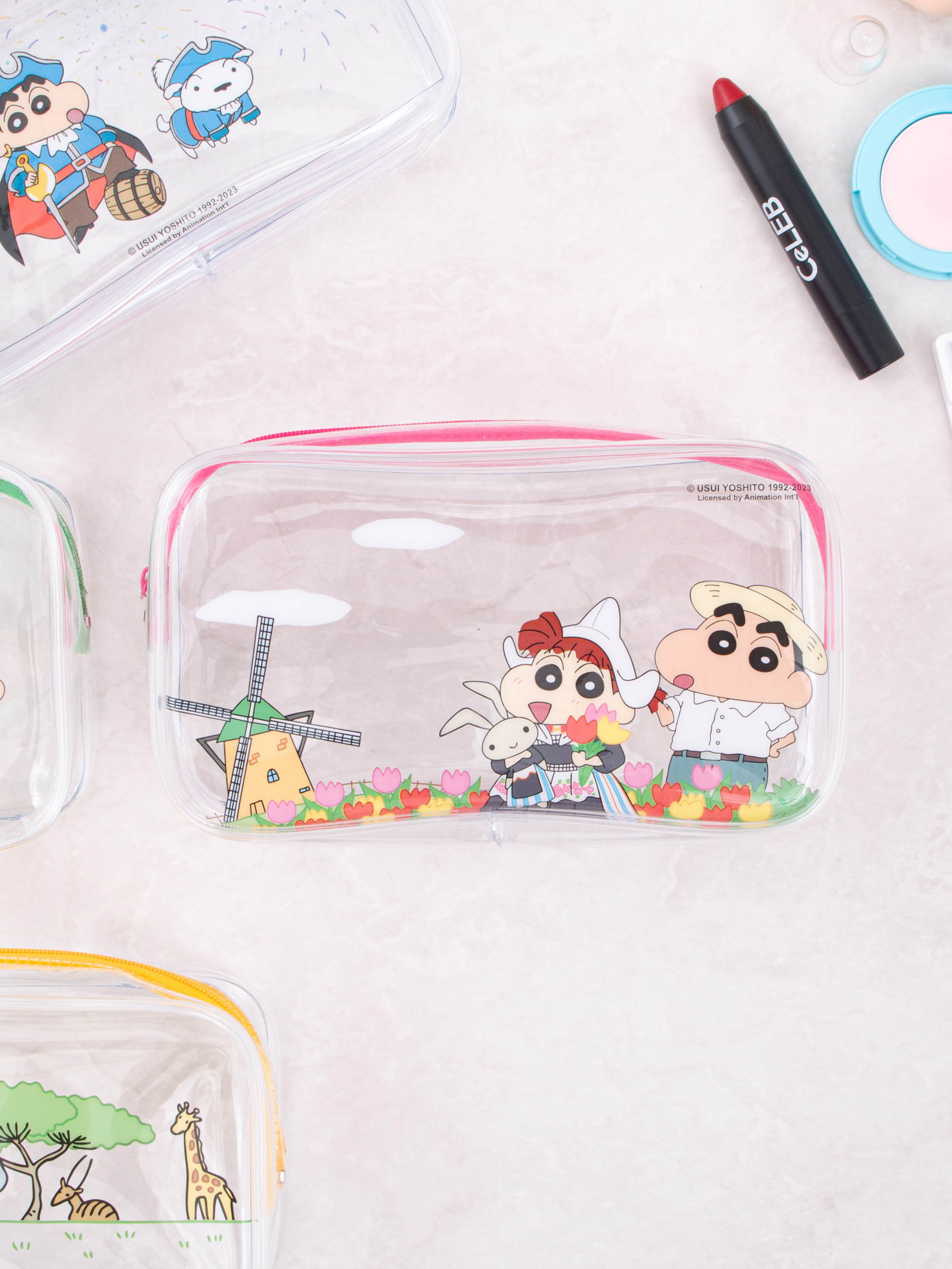 DAISO Crayon Shin-chan transparent pouch (Medium)