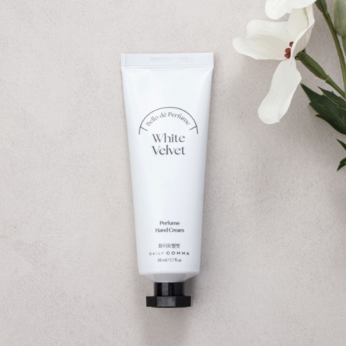 DAISO Dailycomma Bello de Perfume Hand Cream (White Velvet) 50ml