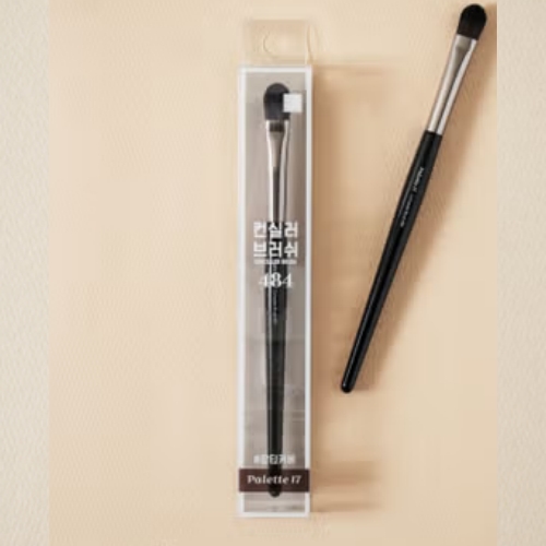 DAISO PALETTE17 Concealer Brush 484