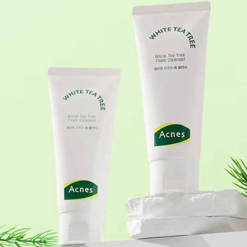 DAISO Acnes White Tea Tree Foam Cleanser 100ml