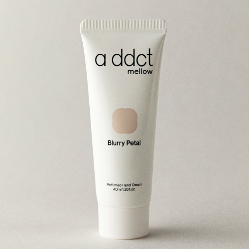 DAISO Addict Mellow Perfume Hand Cream (Muted Woody) 40ml