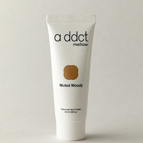DAISO Addict Mellow Perfume Hand Cream (Muted Woody) 40ml
