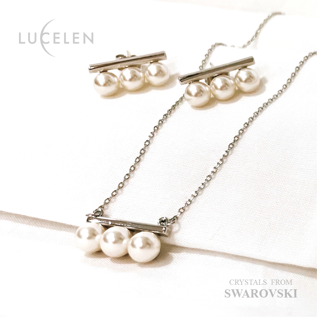 Triple Pearl Necklace