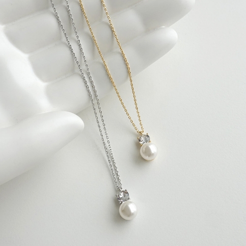 BLISS PEARL necklace